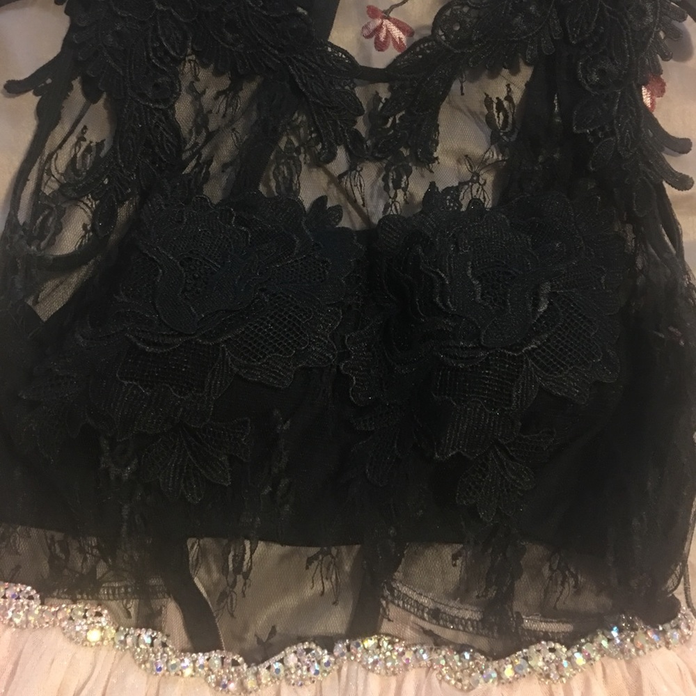 Dress - Picture 3 of 3